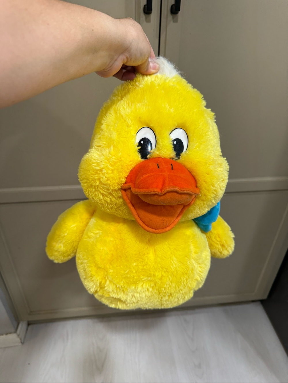 Plush Yellow Duck Bird Toy for Pets - Soft Cheery Companion
